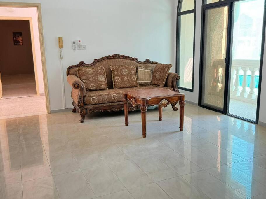 Apartment Master Near Metro